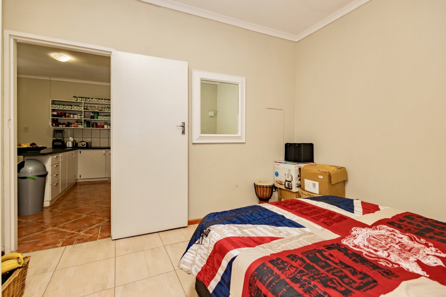 6 Bedroom Property for Sale in Schoongezicht Western Cape